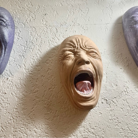 X3 (3) Screaming faces hand painted - asking price is firm - Picture 14 of 16